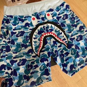 Bathing Ape *abc* blue camo //  Shorts
